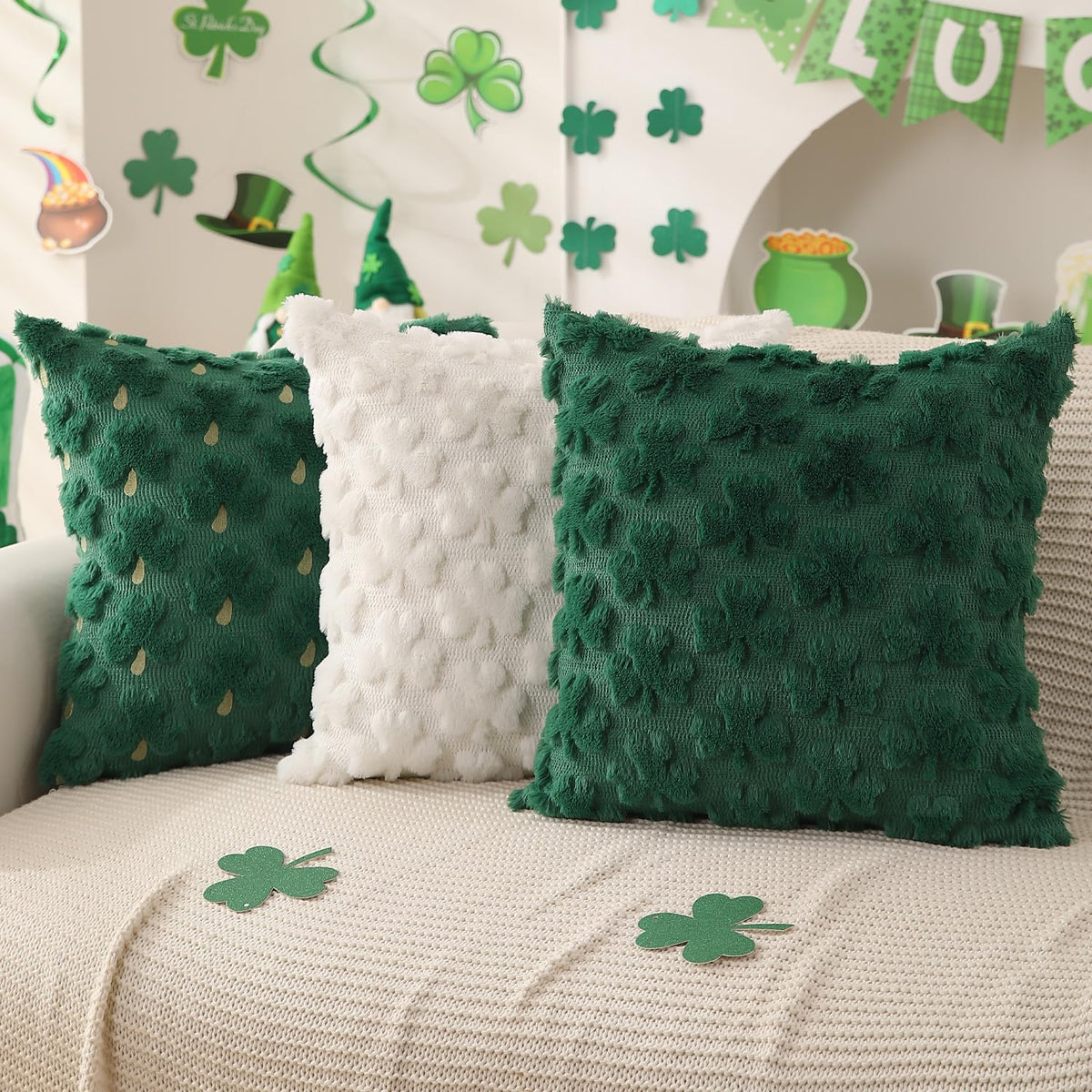 St Patricks Day Pillow Covers 18x18 inch Set of 2 St Patricks Day Decorations Green Shamrock Soft Plush Faux Fur Jacquard Throw Pillows for Bedroom Sofa Holiday Festivals Home Decor PTK021A18