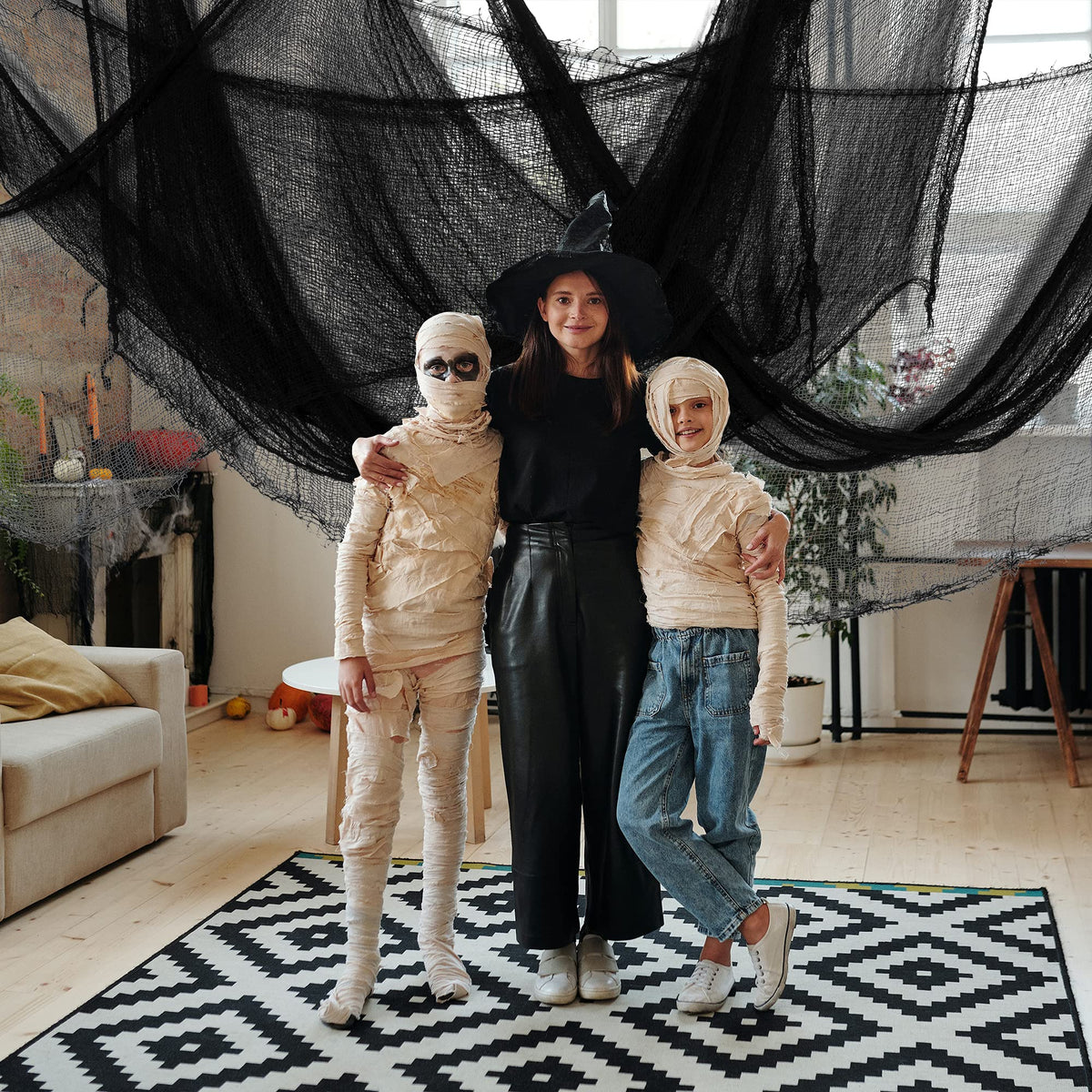 Watayo 500 x 39 Inch Large Size Halloween Black Creepy Cloth, Halloween Scary Spooky Fabric Cloth, Windows Doorways Cover Gauze Cheese Cloths for Party Haunted House Halloweens Decor Outdoor Indoor