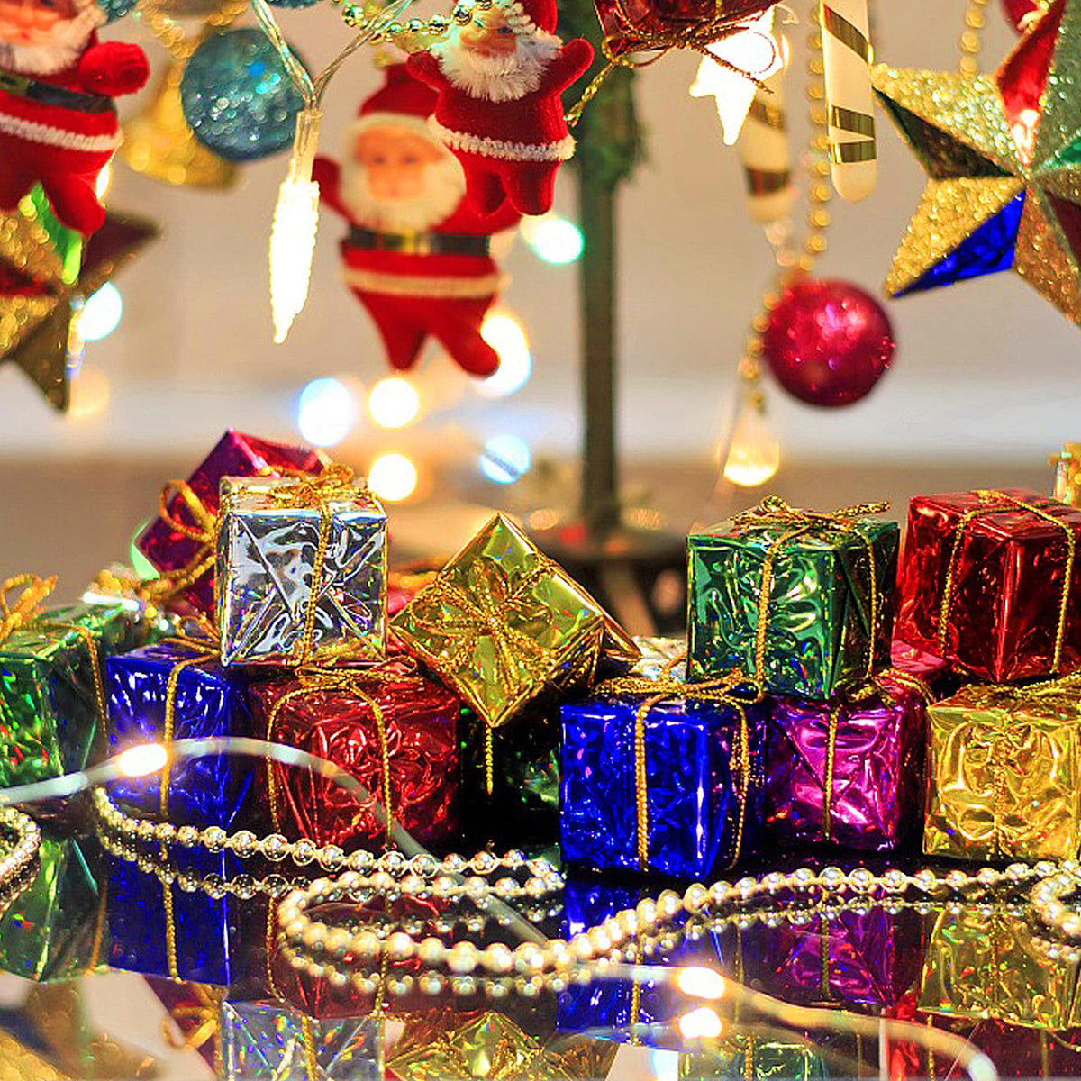 60 PCS Christmas Shiny Mini Boxes Ornaments-Assorted Colors Metallic Foil Wrapped Ornaments Decoration Boxes for Christmas Tree Hanging Decorations (60PCS)